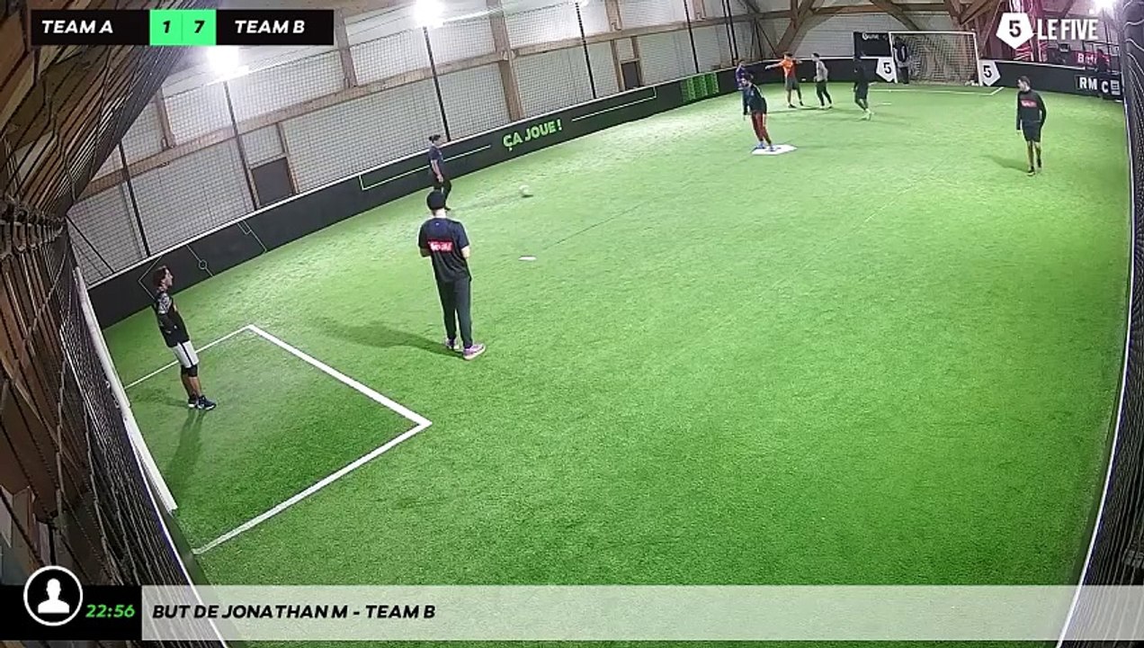But de Jonathan M - Team B