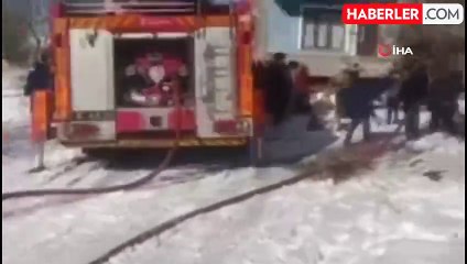 Van'da Ev Yangını: Dumandan Zehirlenen 1 Kişi Hayatını Kaybetti