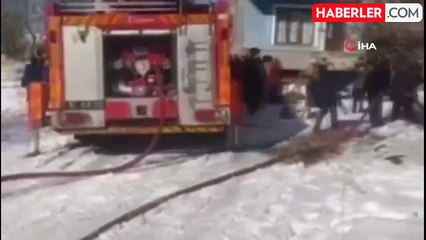 Van'da Ev Yangını: Dumandan Zehirlenen 1 Kişi Hayatını Kaybetti