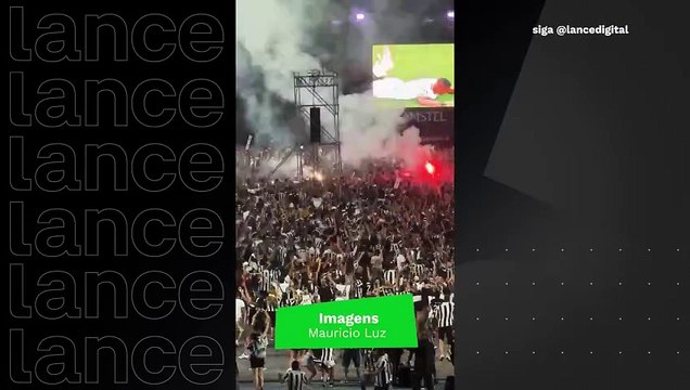 Torcedores do Botafogo comemoram título da Libertadores no Nilton Santos