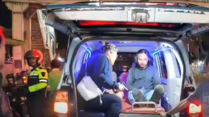 BREAKING NEWS: sebuah kecelakaan lalu lintas terjadi di flyover Pesing Jalan Daan Mogot Cengkareng Jakarta Barat