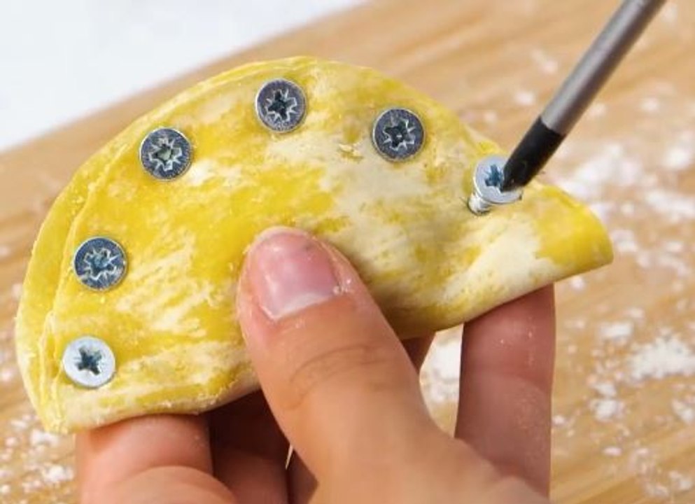 Quick & clever! Time-saving cooking hacks for busy foodies!