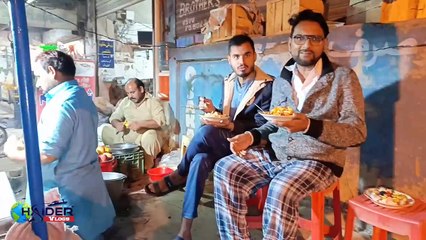 Faisalabad Ki Healthy Fruit Chat | Fruit Chat Vlog |  Haider Vlogs | Syed Haider Ali
