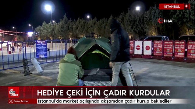 İstanbul'da market açılışında verilecek hediye çeki için çadır kurup beklediler