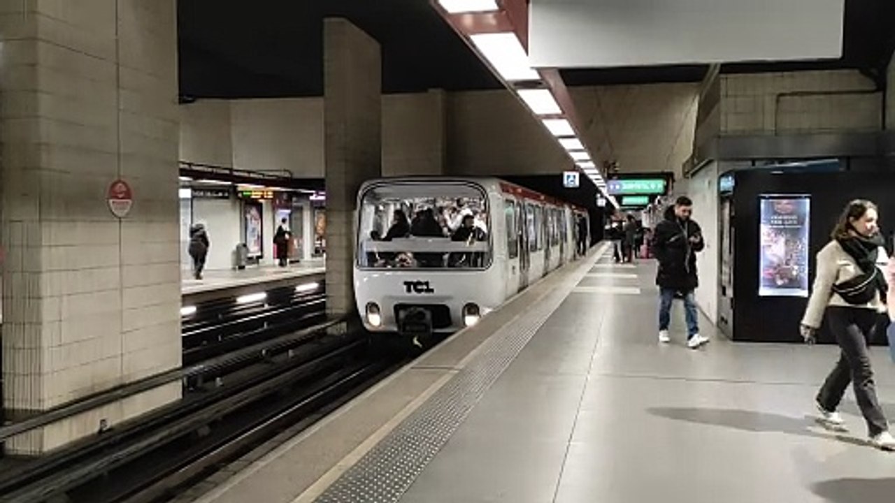 Départ du MPL85 341-342 avec nouveau logo TCL à Garibaldi