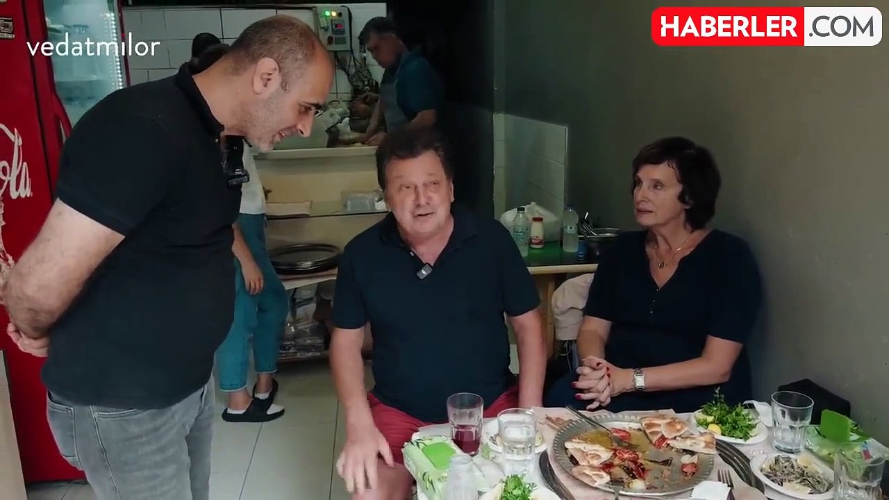 Vedat Milor'un azarladığı lokantaya müşteriler akın etti
