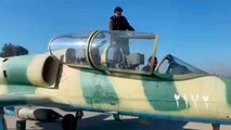 ビデオ：シリア反政府勢力が軍用空港を制圧し、戦闘機とドローンを掌握