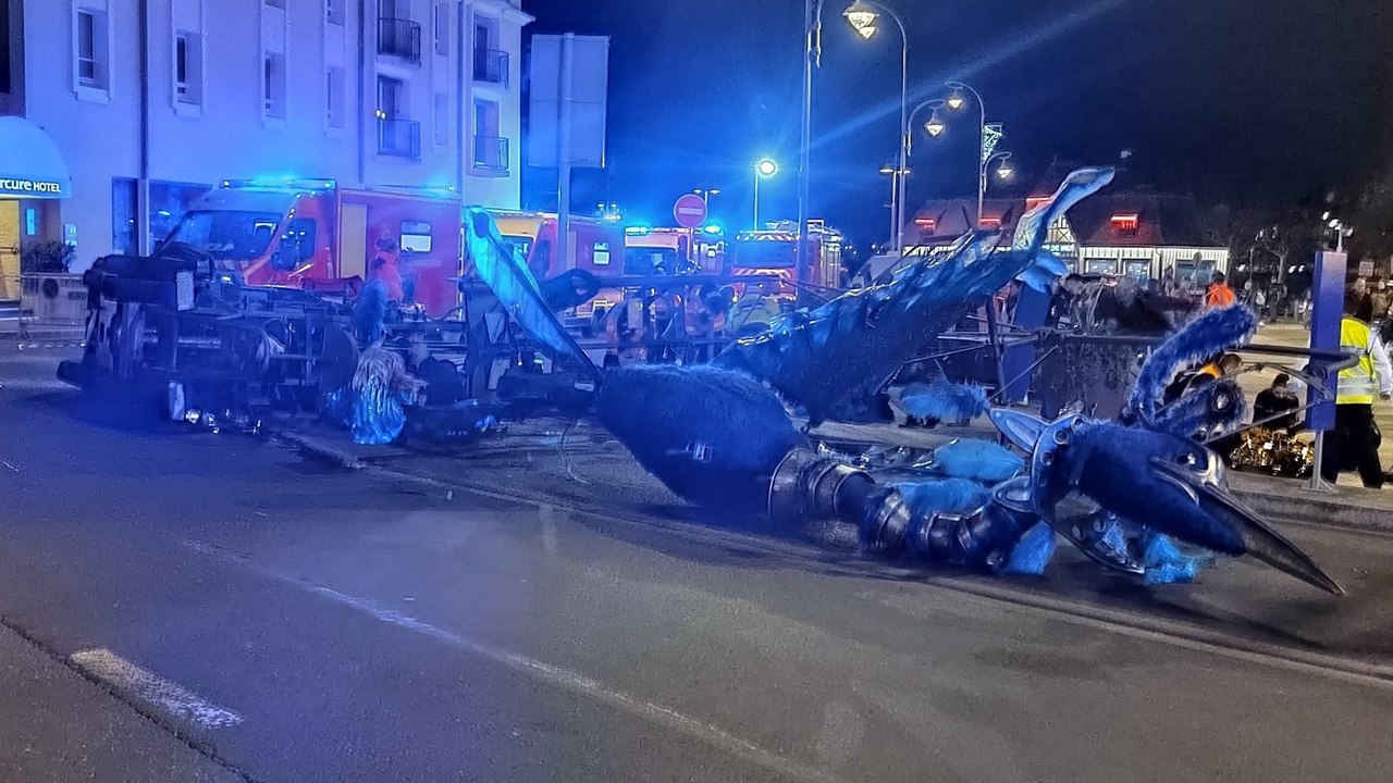 13 blessés après la chute d’un char lors d’une parade de Noël à Trouville