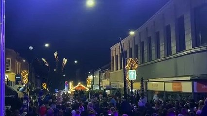 Morley Christmas Lights Switch-On Draws Hundreds Despite Cold ❄️