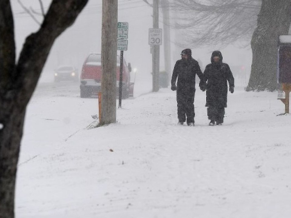 Extremer Wintereinbruch: New York kämpft gegen Schneemassen
