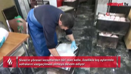 Saatlerce pişiriliyor baltayla yarılarak servis ediliyor! Fiyatı ortalama 300 lira