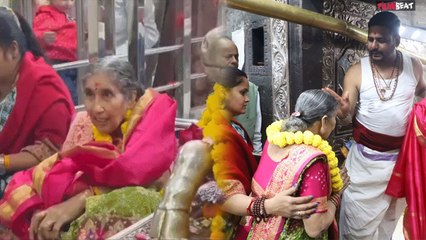 PM Narendra Modi की पत्नी Jashodaben Modi ने महाकाल के दरबार में टेका मत्था; की पूजा- अर्चना