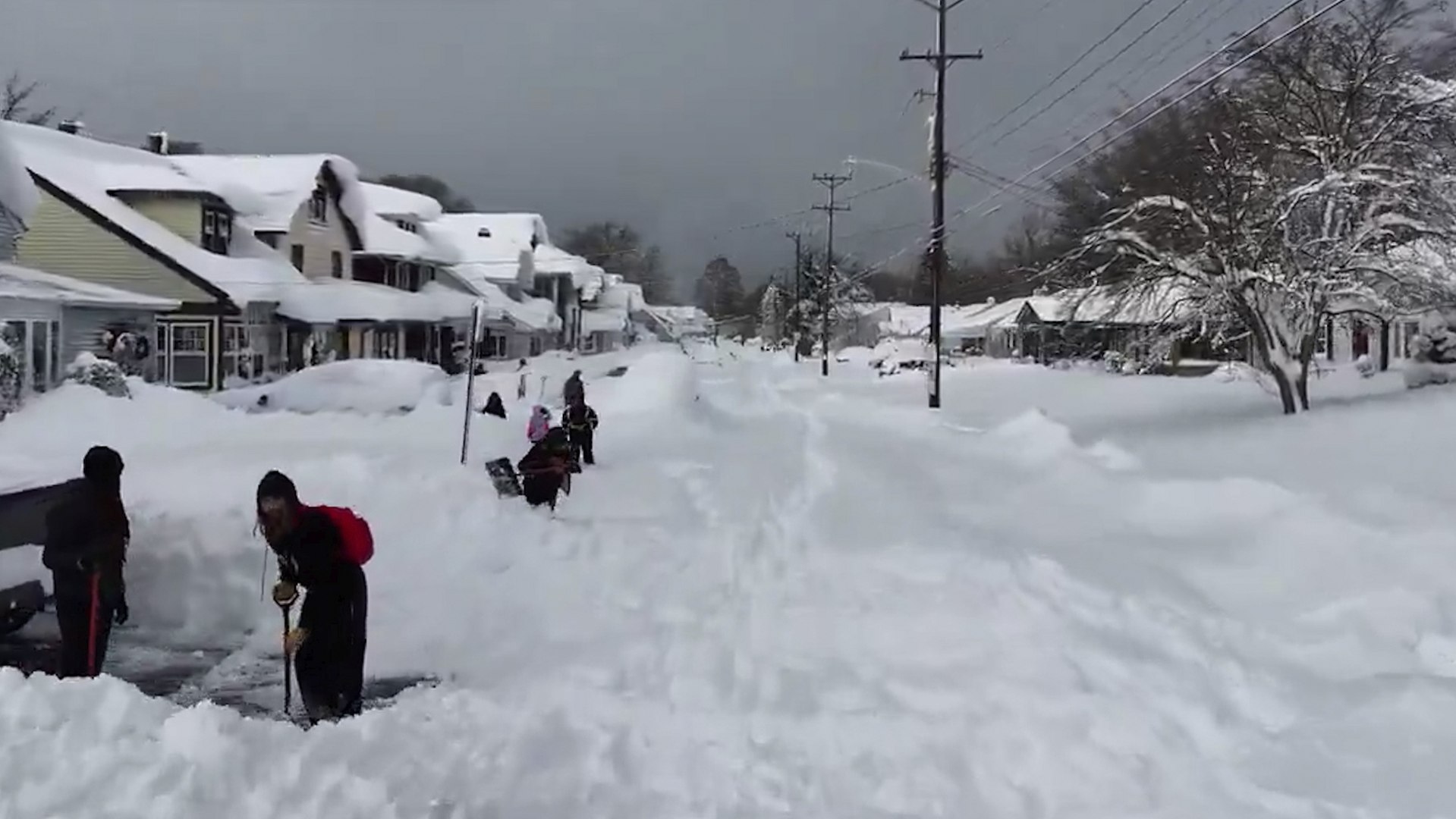 Estados Unidos: Pensilvania sufre fuertes cadas de nieve de ms de 60cm