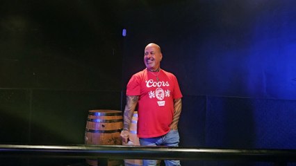 ACDC - SHAKE A LEG (PERFORMED LIVE AT THE WESTERNER)