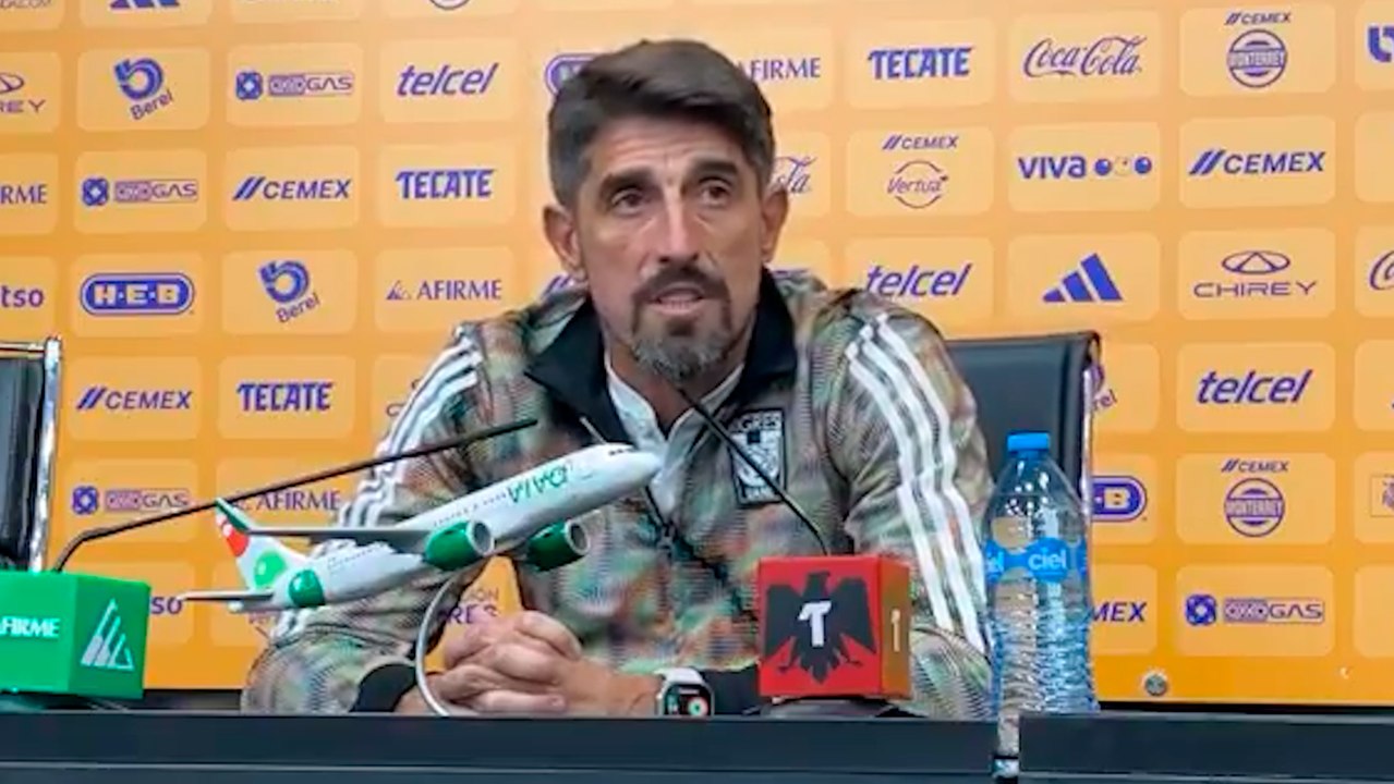 Veljko Paunovic completamente abatido tras la eliminación de Tigres en los cuartos de final del Apertura 2024