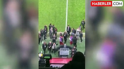 Penaltı mı değil mi? Ünlü yorumcular Osimhen'in pozisyonunda aynı fikirde birleşti