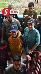 PM praises extraordinary qualities of flood victims, relief workers