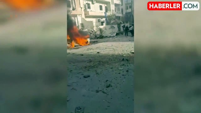Esad rejimine ait savaş uçakları, muhaliflerin kontrolündeki İdlib'e bomba yağdırdı