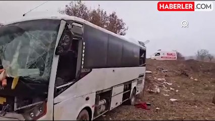 Kütahya'da İşçi Taşıyan Midibüs Şarampole Devrildi: 1 Ölü, 7 Yaralı