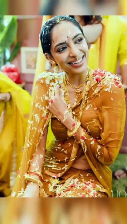 శోభిత ధూళిపాల రాతస్థాపన మంగళ స్నానం శోభిత ఫ్యామిలీతో