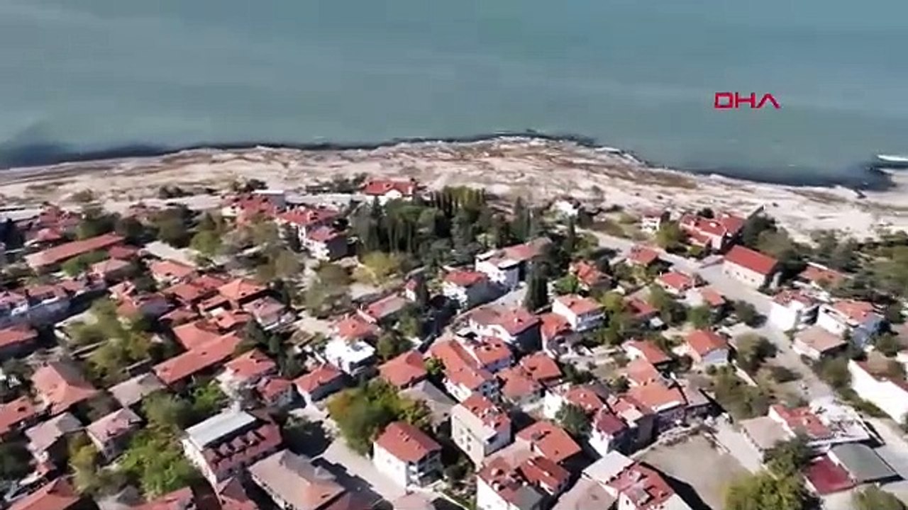 Türkiye'nin bir cenneti daha yok oldu: Dev göl ikiye bölünmek üzere