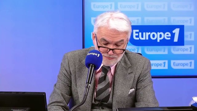 Pascal Praud et vous - Motion de censure : pour une électrice RN, le parti ferait «d'une pierre deux coups» en la votant