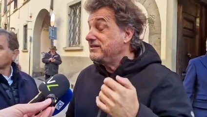 I funerali di Fernando Capecchi, agente delle star. Pieraccioni: "Ci ha insegnato la semplicit?"