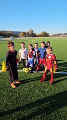 Entraînement Fun U9 :  à la découverte des nouvelles pratiques, déguisé sur le thème d'Halloween.
