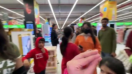 Biggest Mall Of Pakistan In Lahore😍-Rabia Ke Sath Prank Gone Wrong-😰-Sistrology