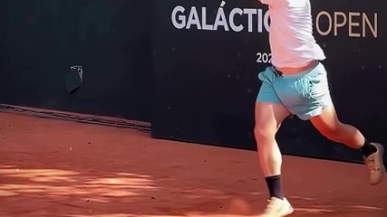 Calcio? No, tennis! Che rovescio dell'ex milanista Pato!