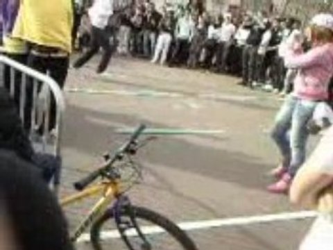 Danse tecktonik tours