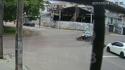 Câmera flagrou acidente que deixou motociclista ferido na CIC