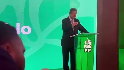 Leonel Fernández sobre bono navideño