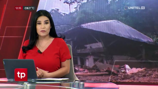 Policías fueron hostigados por pobladores cuando llegaron para intentar ayudar a afectados por la mazamorra