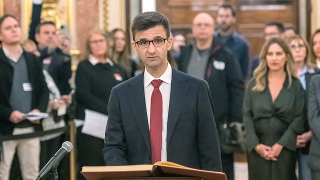 José Pablo López toma posesión como presidente de RTVE: Vivimos momentos de desinformación