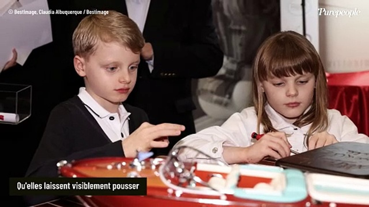 La carte de voeux de Charlene et Albert de Monaco est arrivée : Gabriella et sa mère suivent la même tendance !