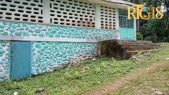 Centre.-Reyaksyon plizyè peyizan kap travay nan fèm agrikòl Batis