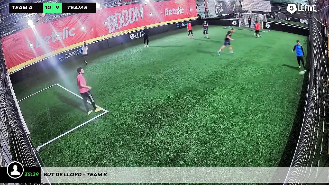 But de Lloyd - Team B