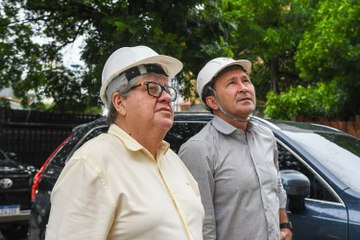 João Azevêdo enaltece Deusdete como ‘grande nome’, mas frisa diálogo com base aliada para definir chapa