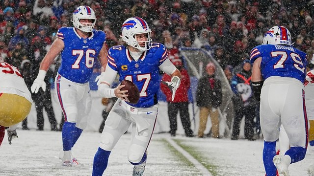 NFL Playoff Race Heats Up: Chiefs, Bills & Steelers Compete