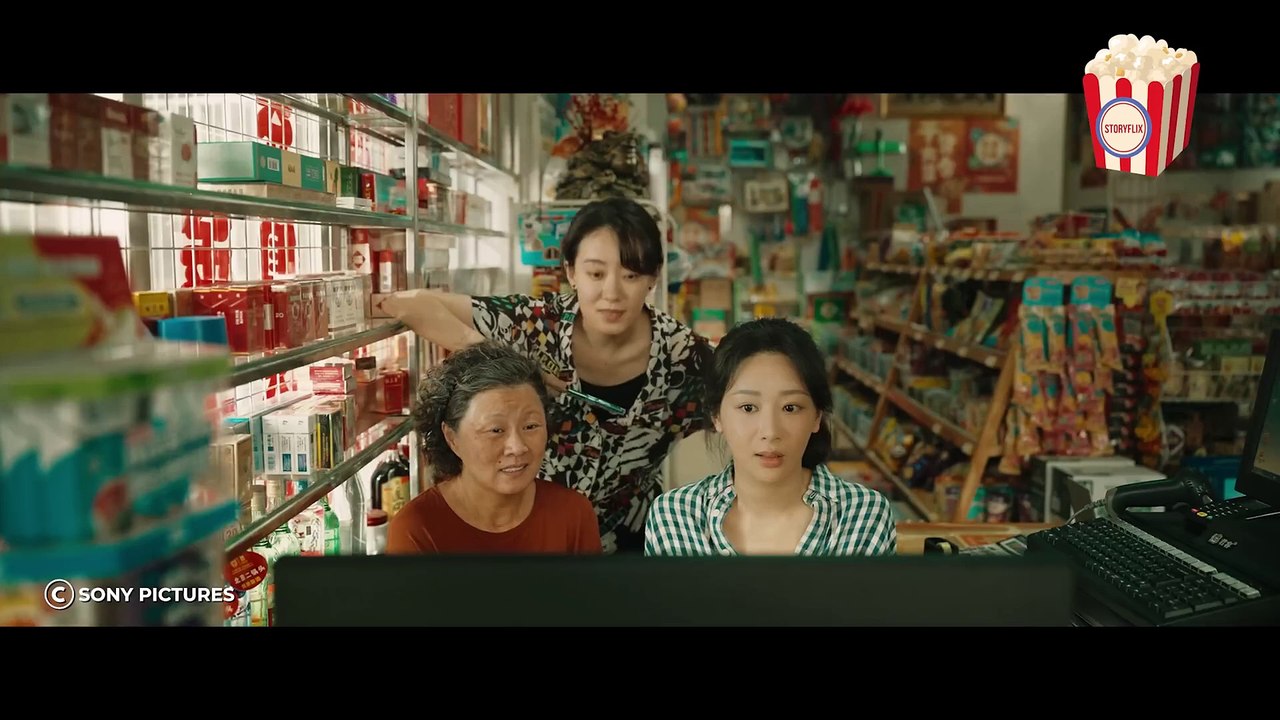 Bullied by her family and betrayed by her boyfriend, an fat woman trains to become a boxing champ