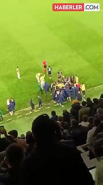 Jose Mourinho ile Selçuk İnan'ın sarıldığı anda ortalık fena karıştı