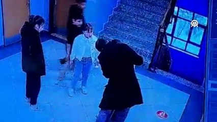 Nefes borusuna patlamış mısır kaçan öğrenci, öğretmenin Heimlich manevrasıyla kurtarıldı