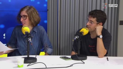 Carolina Durante responde al cuestionario de 'Fuego y Chinchetas': ¿'La Revuelta' o 'El Hormiguero'? ¿Amaia o Leire?