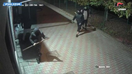 Furti ad aziende orafe: arrestati due rumeni, "traditi" da una telefonata (03.12.24)