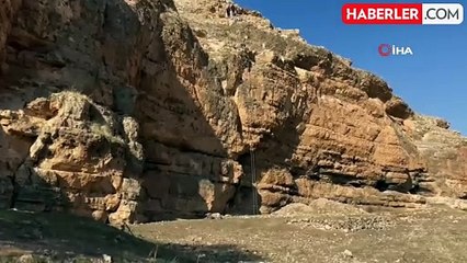 Kayalıklarda Mahsur Kalan Keçi, İtfaiye Ekipleri Tarafından Kurtarıldı