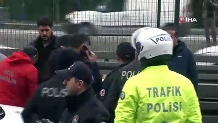 Polise bıçak çeken şüpheli bacağından vurularak etkisiz hale getirildi