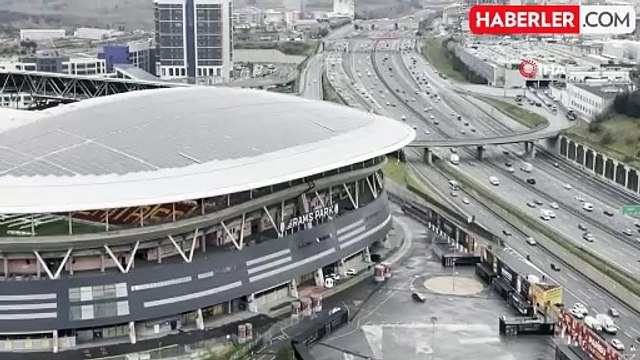 RAMS Park'taki Güneş Enerji Panellerinin Bakım Çalışmaları Görüntülendi