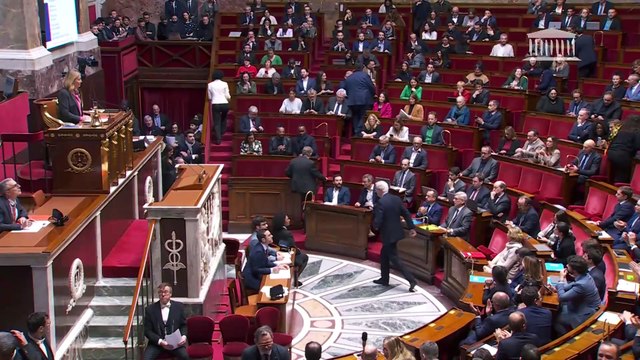 Legisladores franceses realizarán el miércoles la moción de censura contra el Gobierno