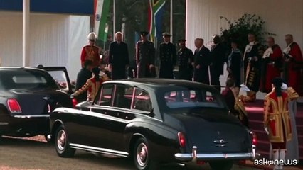 Re Carlo con William e Kate accoglie a Londra l'emiro del Qatar